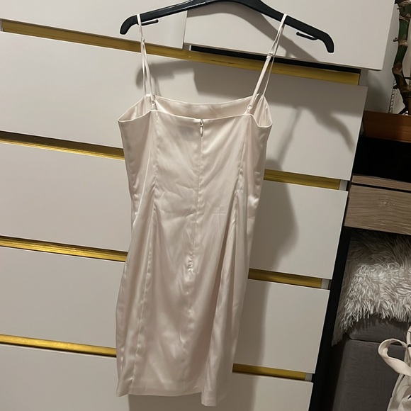 Aritzia Sunday Best White Mini Dress - Size 2 - Picture 3 of 5